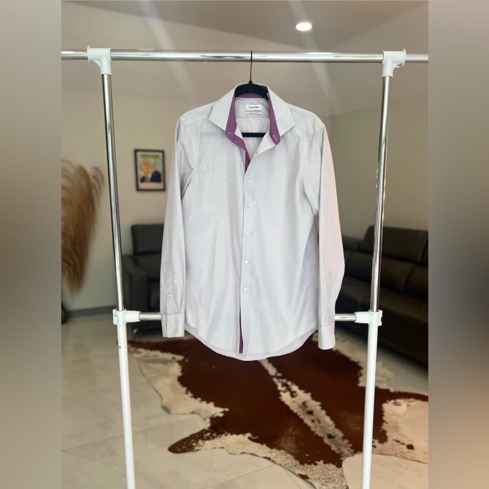 Calvin Klein White Dress non-iron slim fit Shirt with Purple Accents